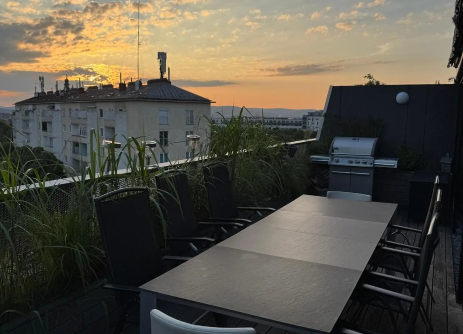Luxus Penthouse Mit Wellness-Oase Und Panoramaausblick Ueber Wien Sued דירה וינה